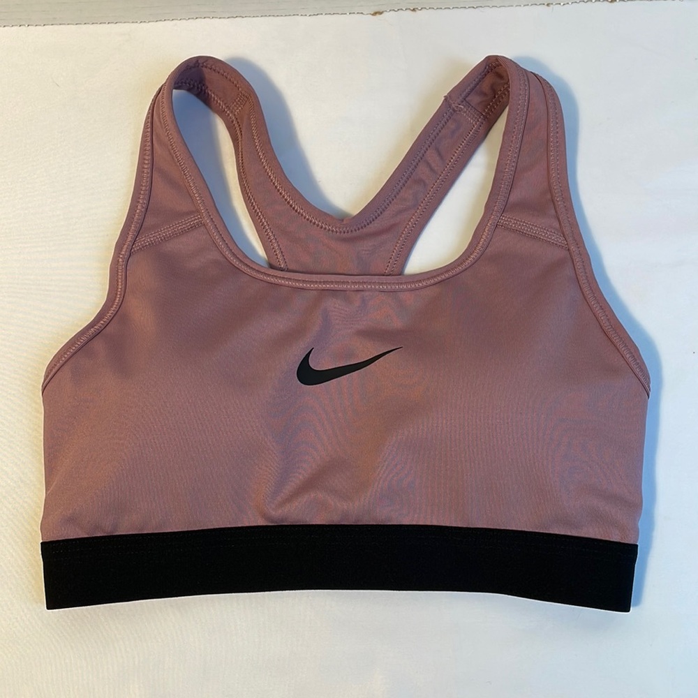 Nike racer back DRI-FIT sports bra in dusty rose. Removable pads. Size XS